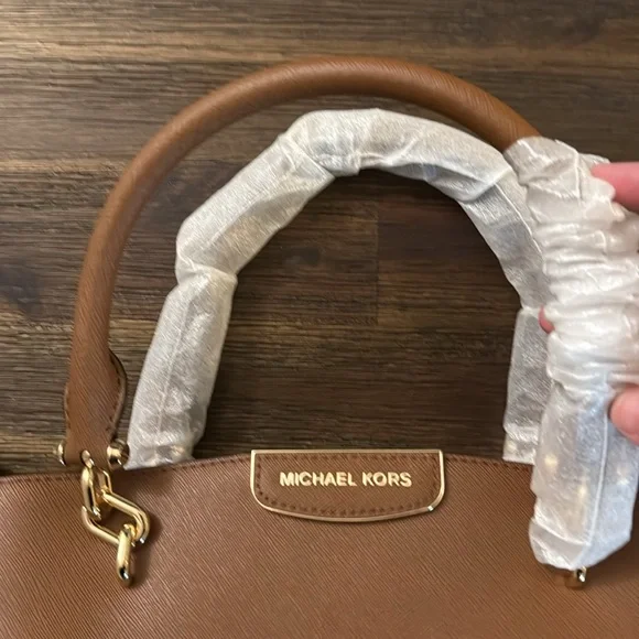 Michael Kors Rochelle Cognac Brown Large Saffiano Leather Bag NWT - Picture 3 of 16